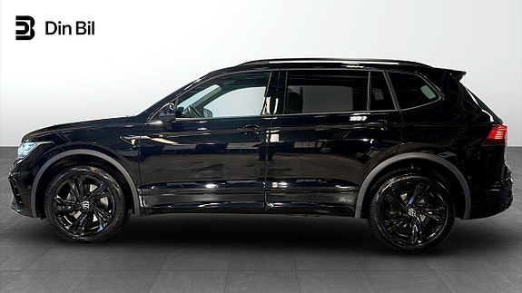 Volkswagen Tiguan Allspace 2 of 5