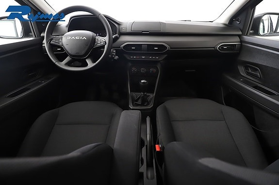 Dacia Sandero 7 of 17