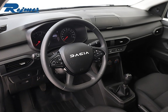 Dacia Sandero 2 of 5