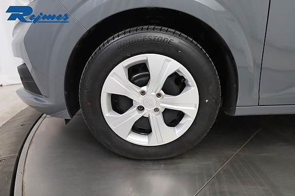 Dacia Sandero 16 of 17