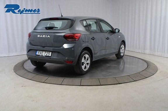 Dacia Sandero 3 of 17