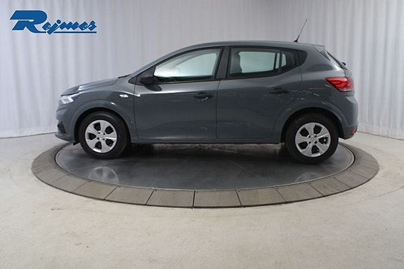 Dacia Sandero 4 of 17
