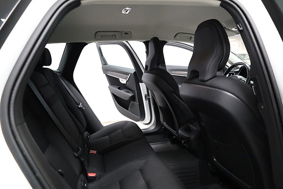 Volvo V90 Cross Country 16 of 26