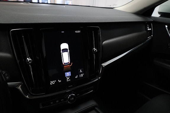 Volvo V90 Cross Country 23 of 26