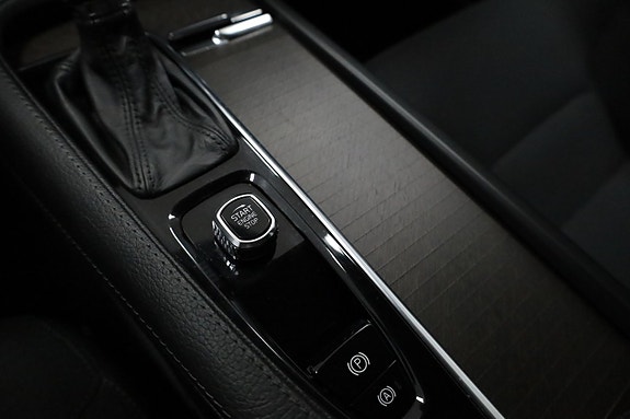 Volvo V90 Cross Country 19 of 26