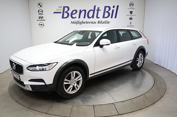 Volvo V90 Cross Country 4 of 5