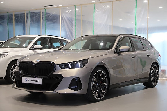 BMW 520d 2 of 5