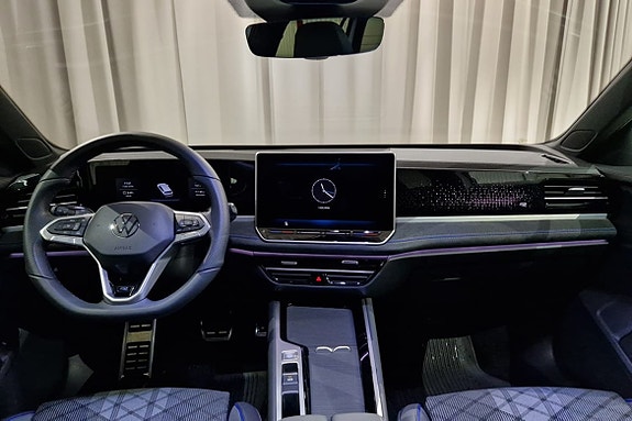 Volkswagen Passat 11 of 19