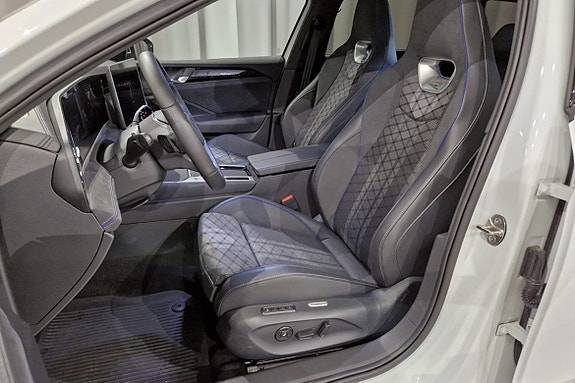 Volkswagen Passat 9 of 19