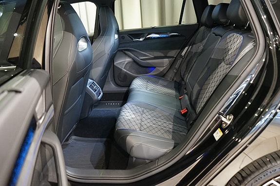 Volkswagen Passat 18 of 19