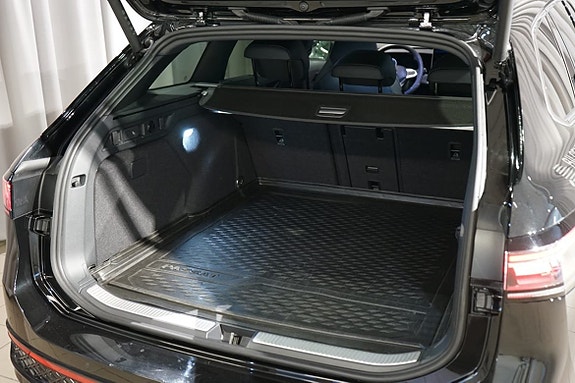 Volkswagen Passat 7 of 19