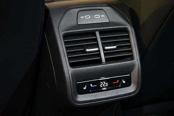 Volkswagen Passat 19 of 19