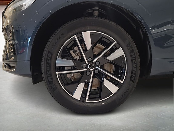 Volvo XC60 9 of 20