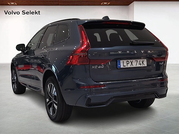 Volvo XC60 2 of 20