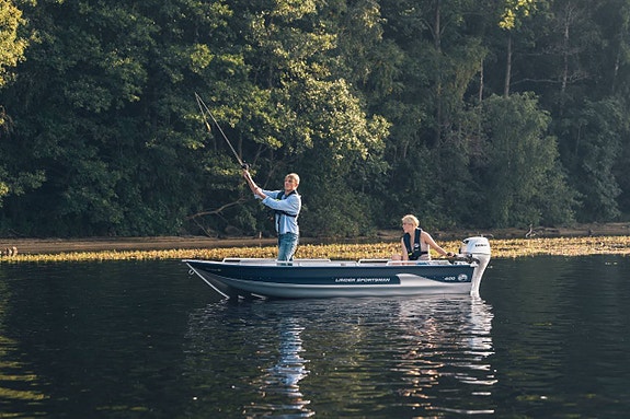 Linder Sportsman 400 inkl. 9' åror + Mercury 9.9MLH - 2026