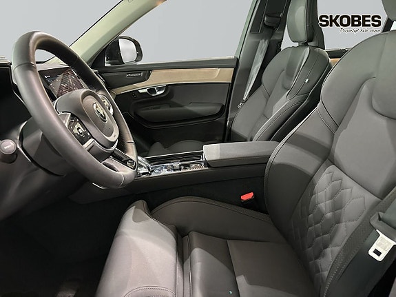 Volvo XC90 9 of 20
