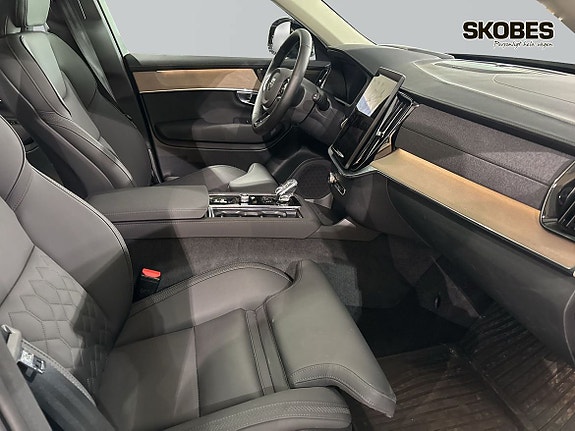 Volvo XC90 12 of 20