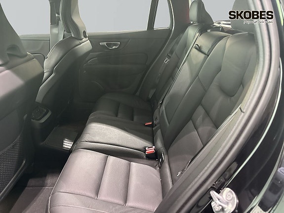 Volvo V60 10 of 20