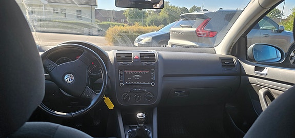 Volkswagen Golf V 4 of 6