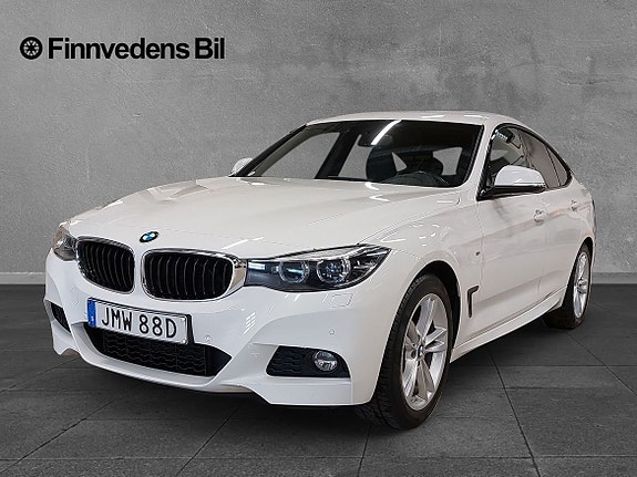 BMW 330i