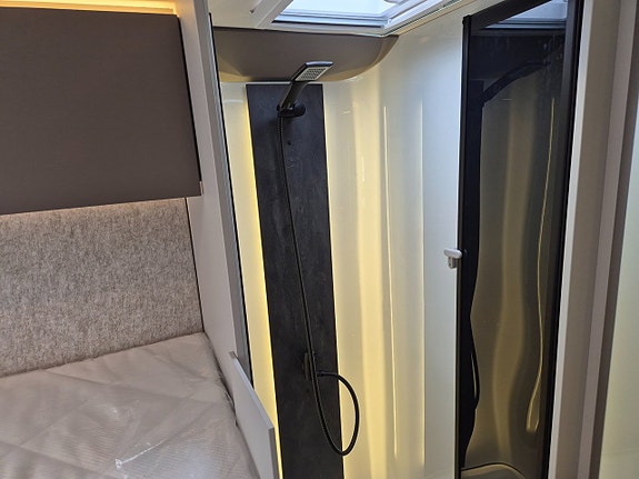 LMC CRUISER 2.0 T750 EL Introduktionserbjudande 180HK Aut Husbil 6 of 21