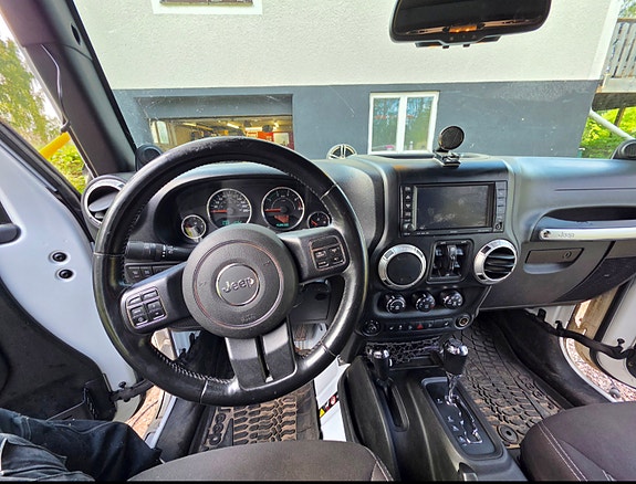 Jeep Wrangler Unlimited 5 of 5