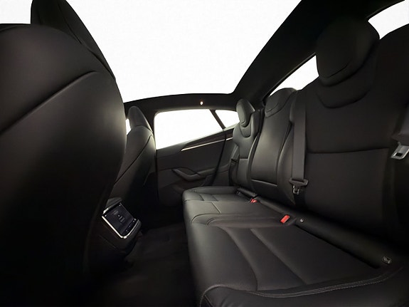 Tesla Model S 27 of 30