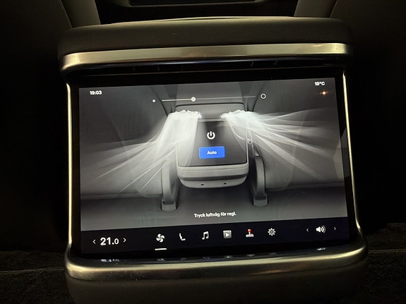 Tesla Model S 12 of 30