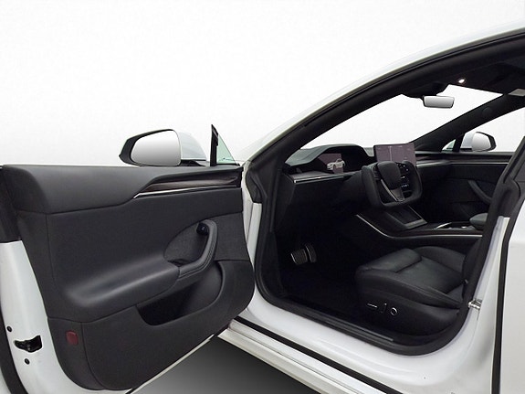 Tesla Model S 9 of 30