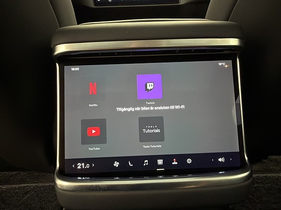 Tesla Model S 23 of 30
