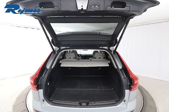 Volvo XC60 12 of 22