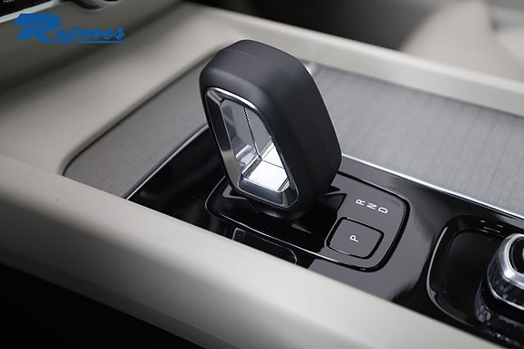 Volvo XC60 17 of 22