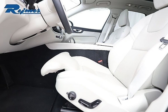 Volvo XC60 6 of 22