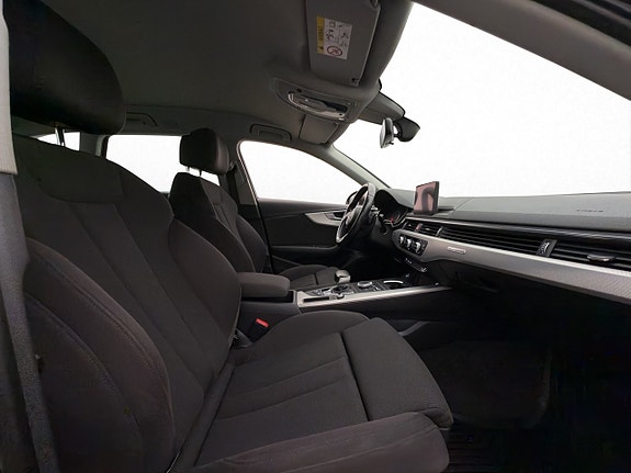 Audi A4 24 of 30