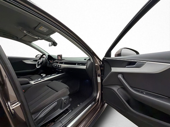 Audi A4 25 of 30