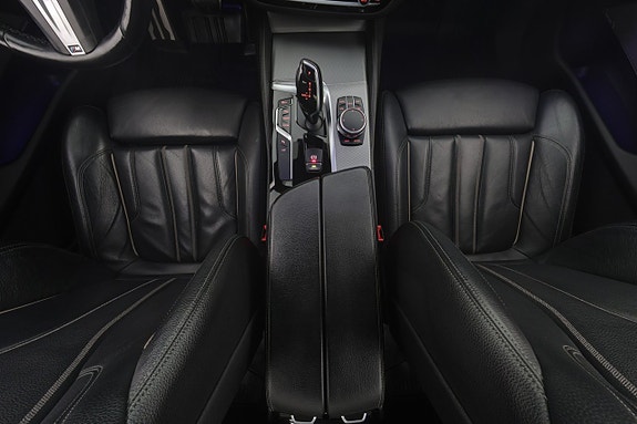 BMW 530i 13 of 28