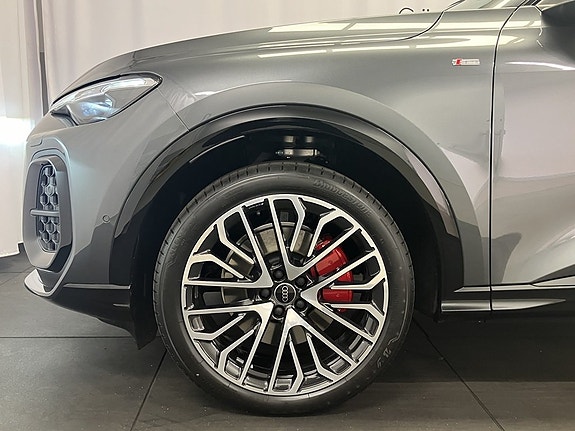 Audi Q5 3 of 5