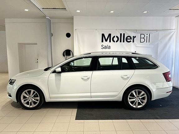Skoda Octavia 3 of 5
