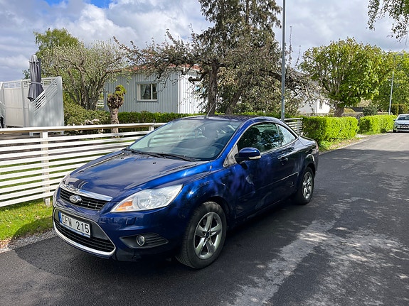 Ford Focus CC 2 of 5
