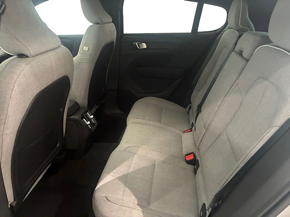Volvo C40 7 of 16