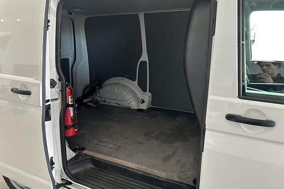 Volkswagen Transporter 15 of 26