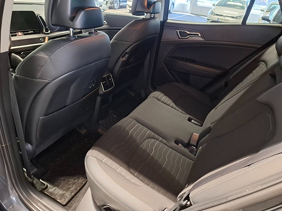 Kia Sportage 12 of 17