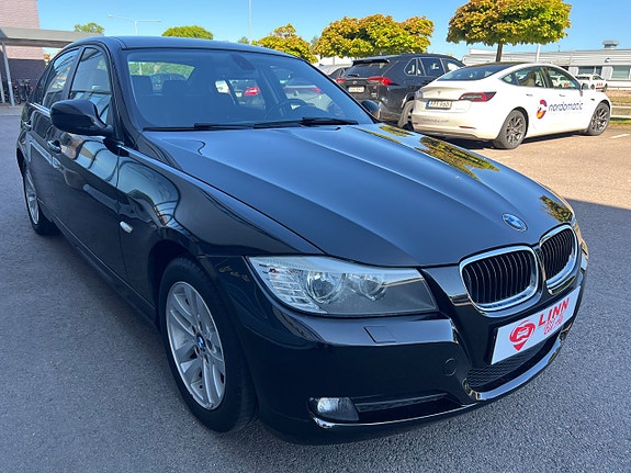BMW 318i 3 of 5