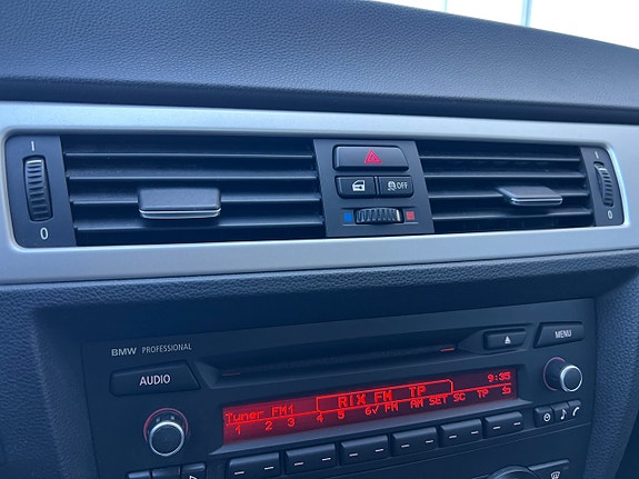 BMW 318i 17 of 22