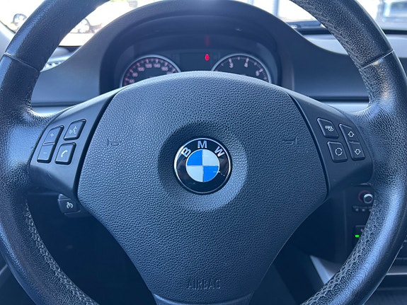 BMW 318i 15 of 22