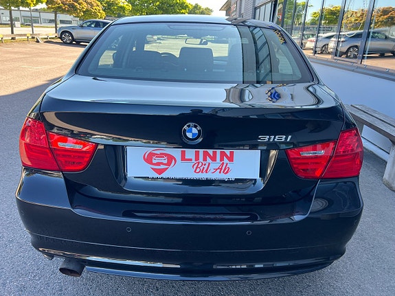 BMW 318i 5 of 5