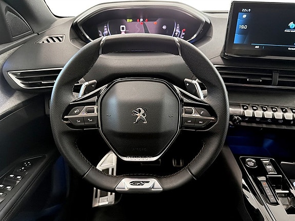 Peugeot 3008 7 of 18