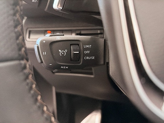 Peugeot 3008 8 of 18