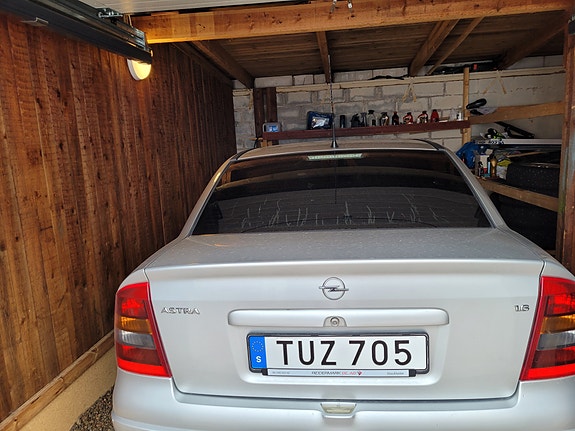 Opel Astra 4 of 5