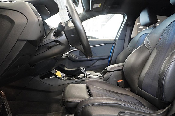 BMW 118i 7 of 17